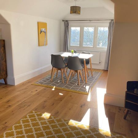 Stylish Georgian Apartment In An Ideal Location Норт-Уолшем Экстерьер фото